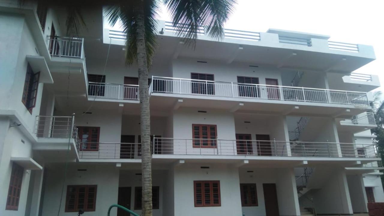Wayanad Biriyomz Residency, Kalpatta, Low Cost Rooms And Deluxe Apartment Esterno foto