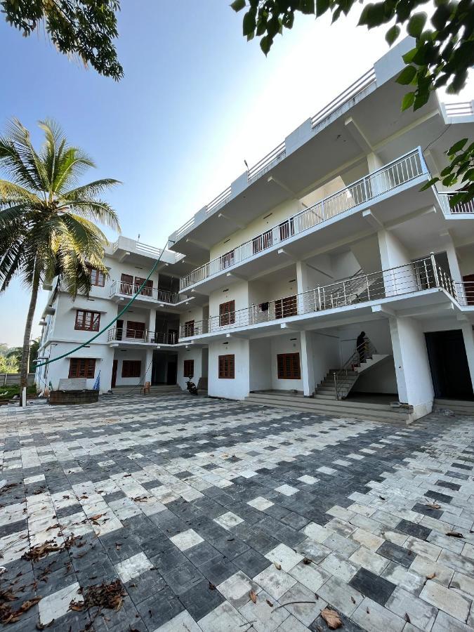 Wayanad Biriyomz Residency, Kalpatta, Low Cost Rooms And Deluxe Apartment Esterno foto