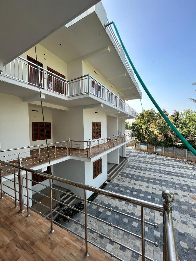 Wayanad Biriyomz Residency, Kalpatta, Low Cost Rooms And Deluxe Apartment Esterno foto