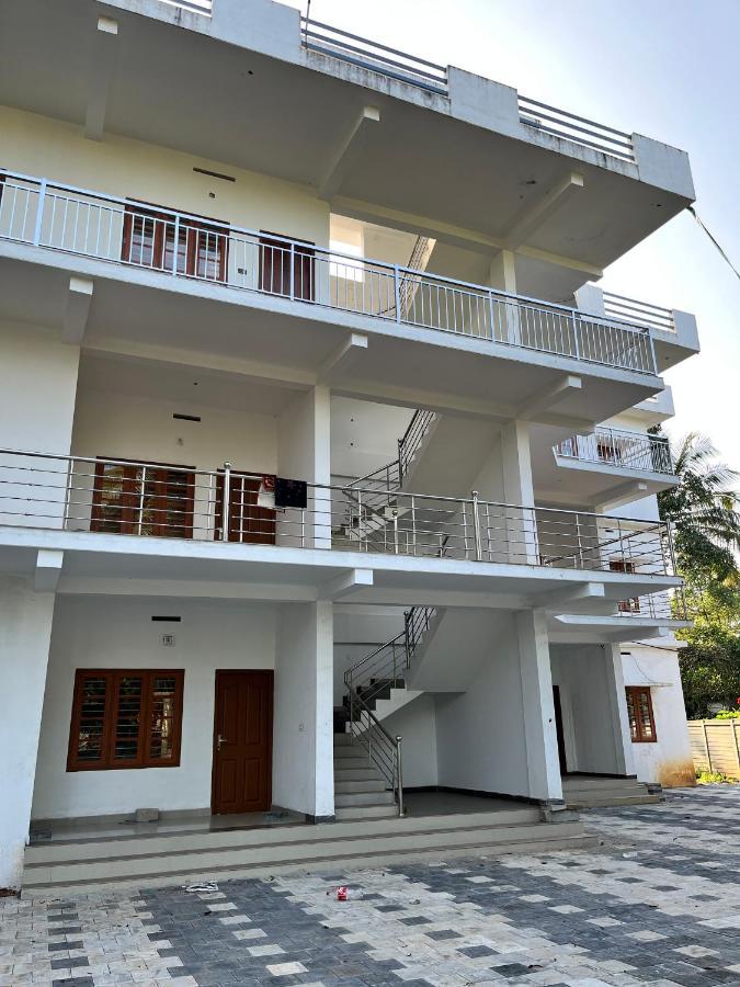 Wayanad Biriyomz Residency, Kalpatta, Low Cost Rooms And Deluxe Apartment Esterno foto