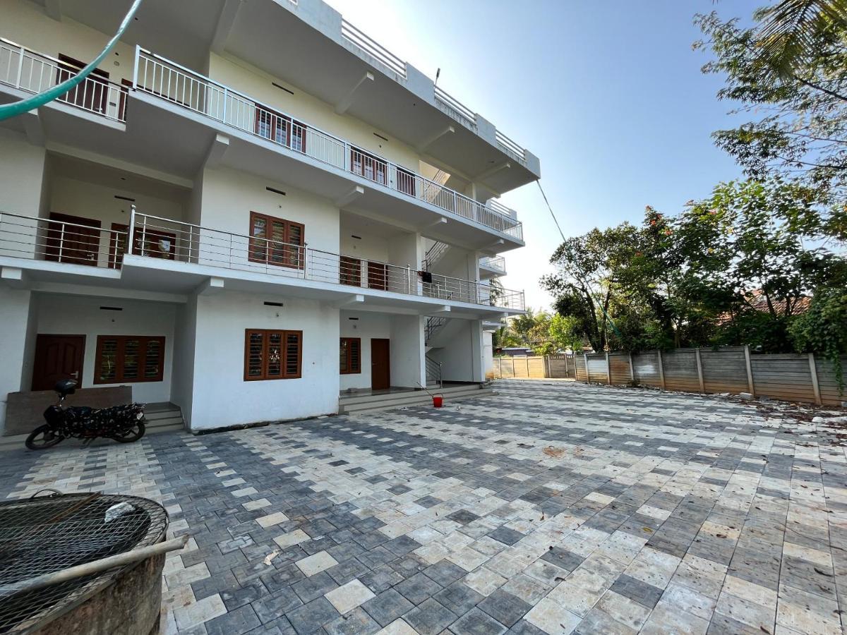 Wayanad Biriyomz Residency, Kalpatta, Low Cost Rooms And Deluxe Apartment Esterno foto